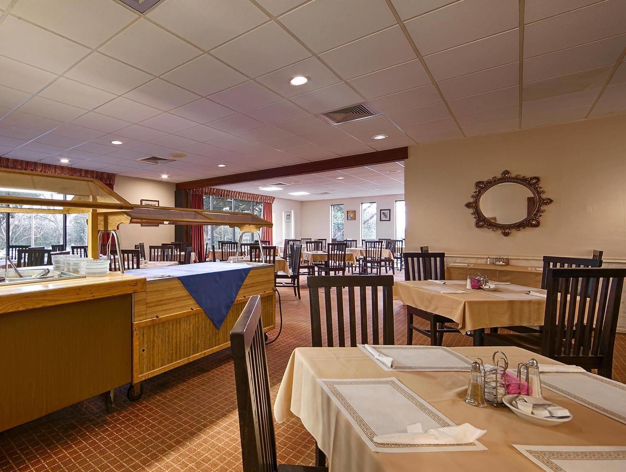 Best Western Crossroads Inn DeFuniak Springs Bagian luar foto